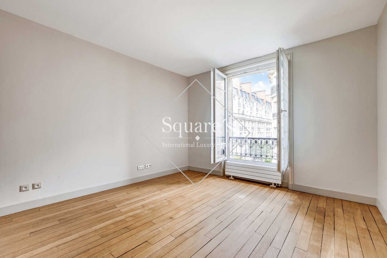 apartment 5 Rooms for sale on Neuilly-sur-Seine (92200)