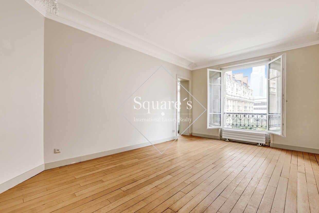 apartment 5 Rooms for sale on Neuilly-sur-Seine (92200)