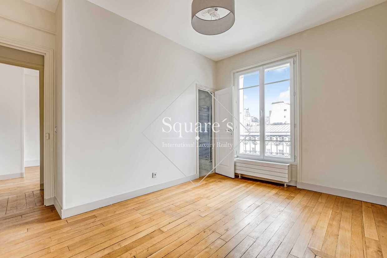 apartment 5 Rooms for sale on Neuilly-sur-Seine (92200)