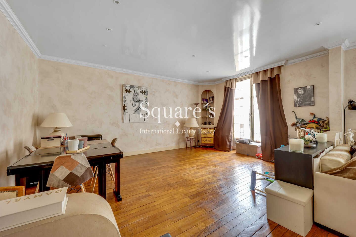 apartment 5 Rooms for sale on Neuilly-sur-Seine (92200)