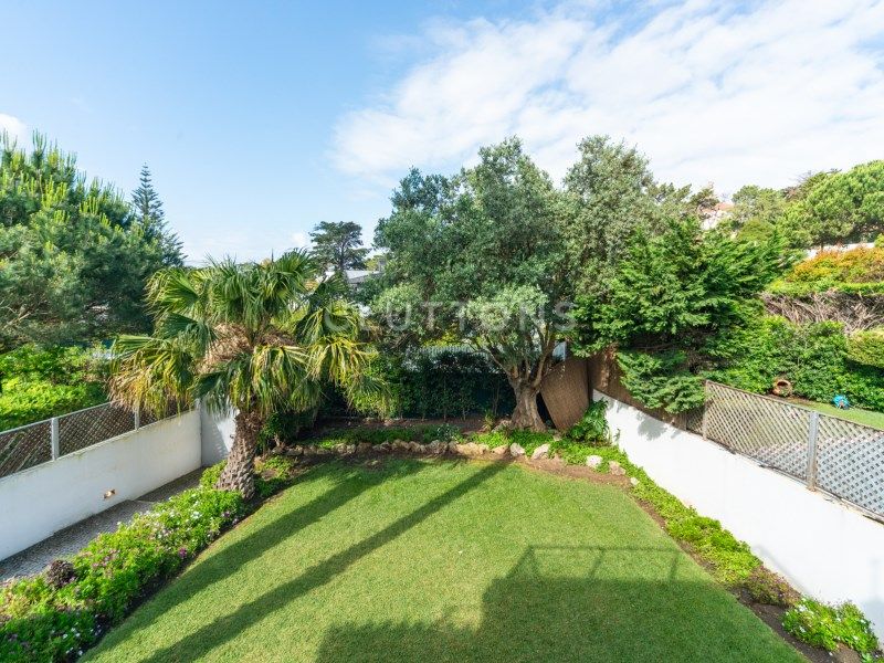 house 8 Rooms for sale on Cascais (2765)