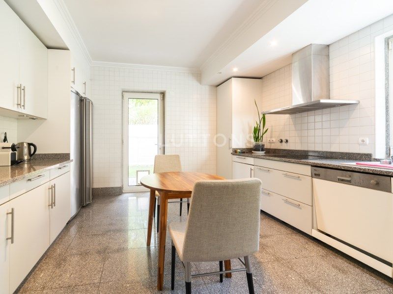 house 8 Rooms for sale on Cascais (2765)