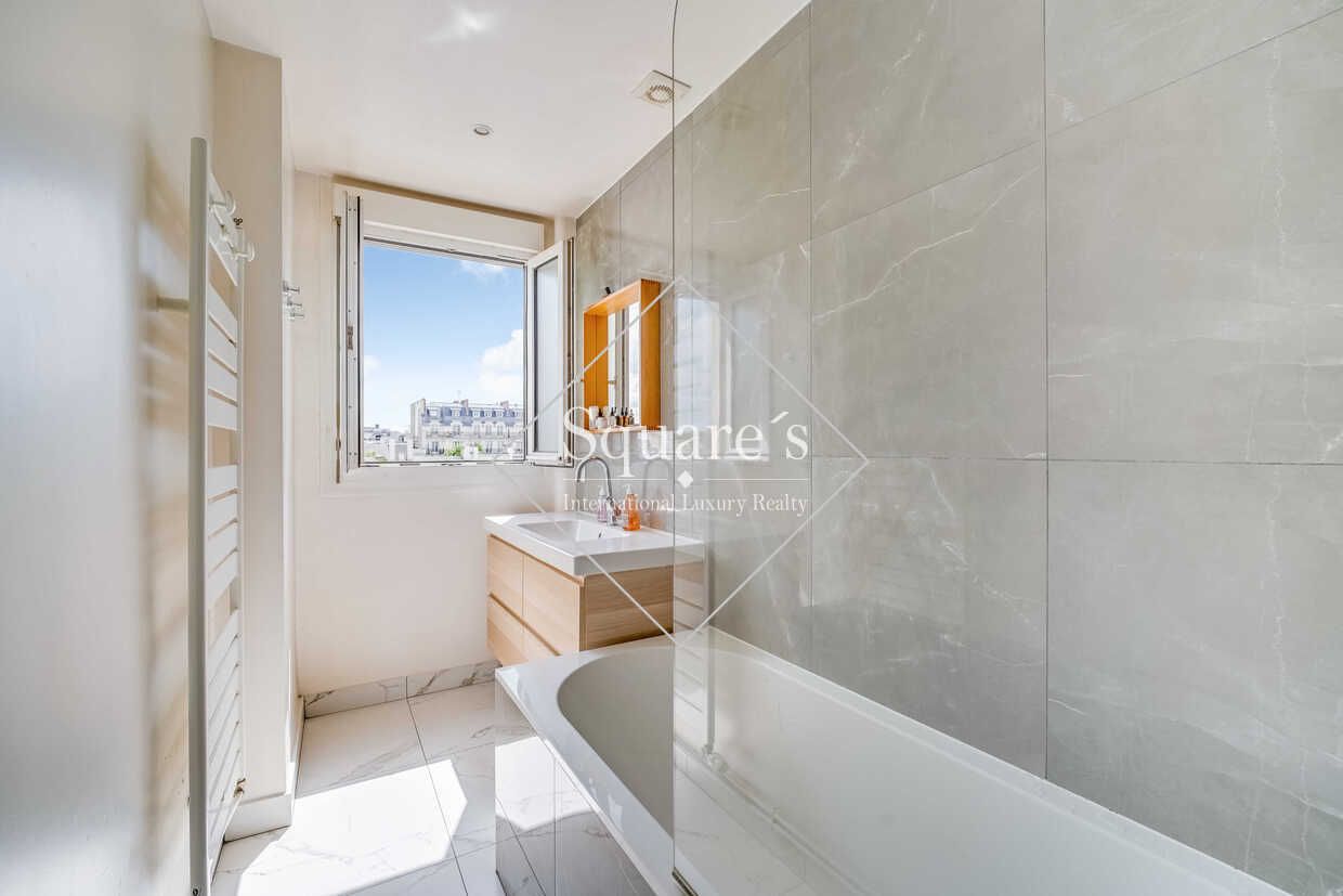 apartment 3 Rooms for sale on Neuilly-sur-Seine (92200)