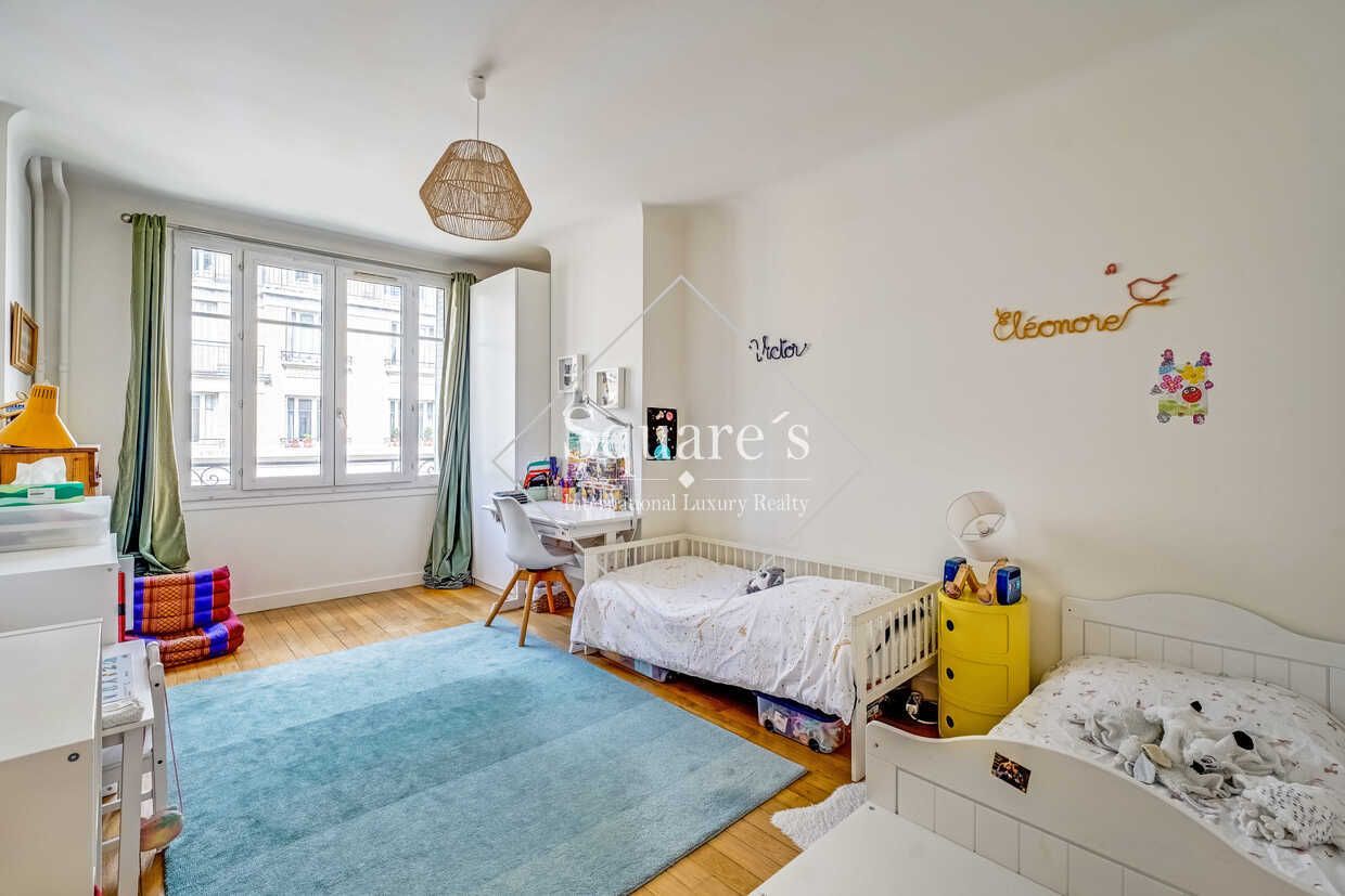 apartment 3 Rooms for sale on Neuilly-sur-Seine (92200)