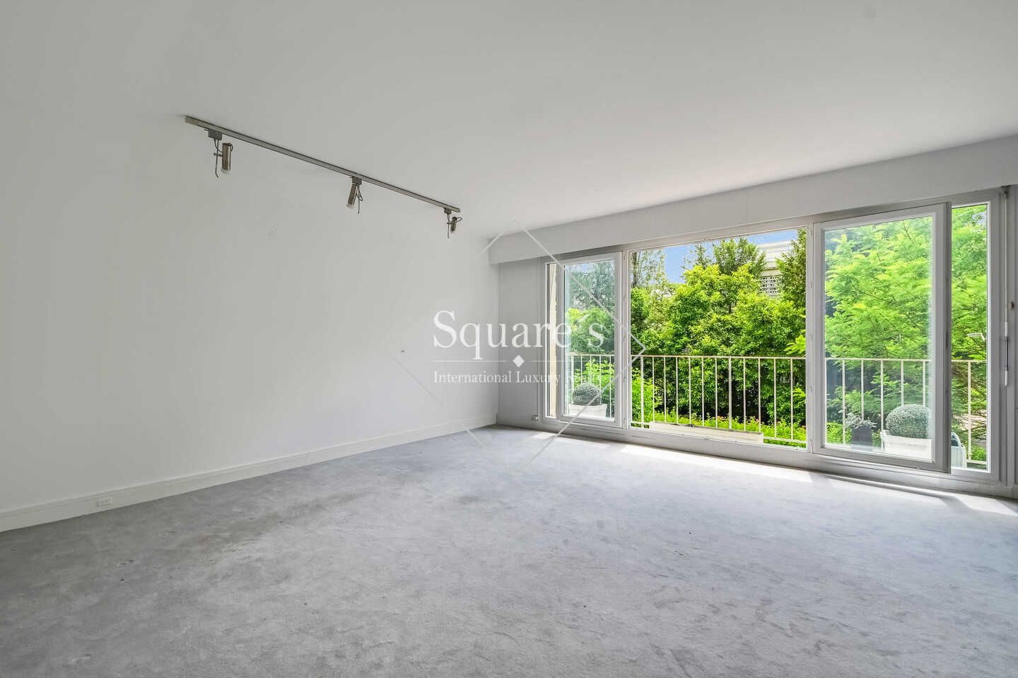 apartment 4 Rooms for sale on Neuilly-sur-Seine (92200)