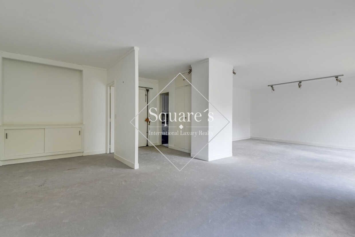 apartment 4 Rooms for sale on Neuilly-sur-Seine (92200)