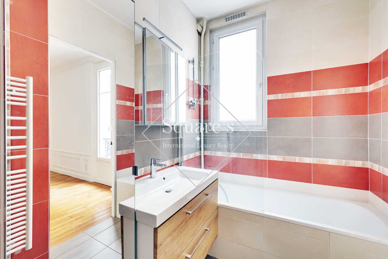 apartment 4 Rooms for rent on Paris 17ème (75017)