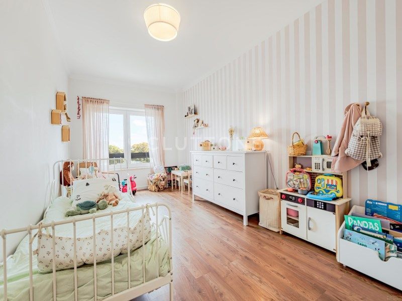 apartment 7 Rooms for sale on Lisboa (1500)