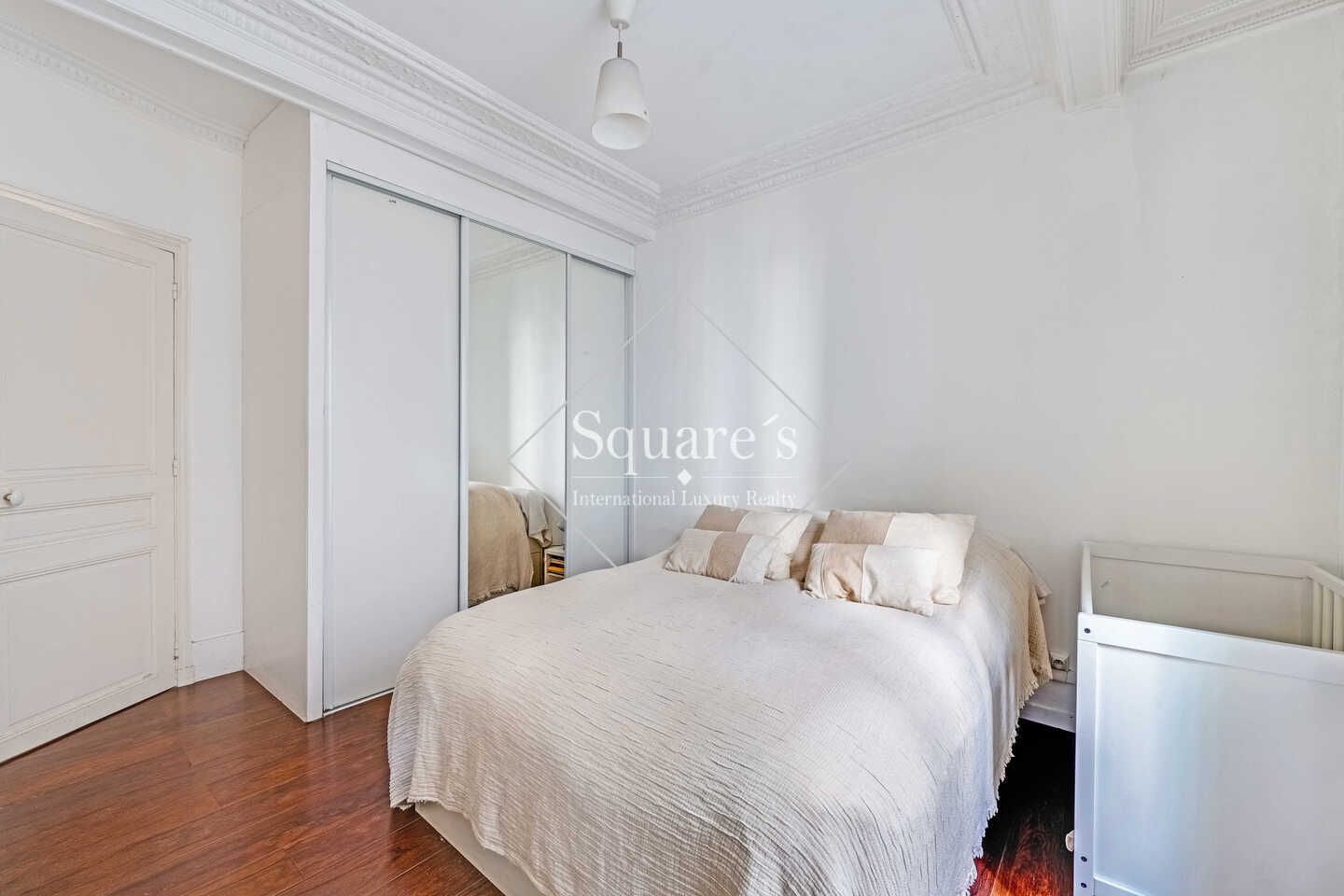 apartment 5 Rooms for sale on Paris 7ème (75007)