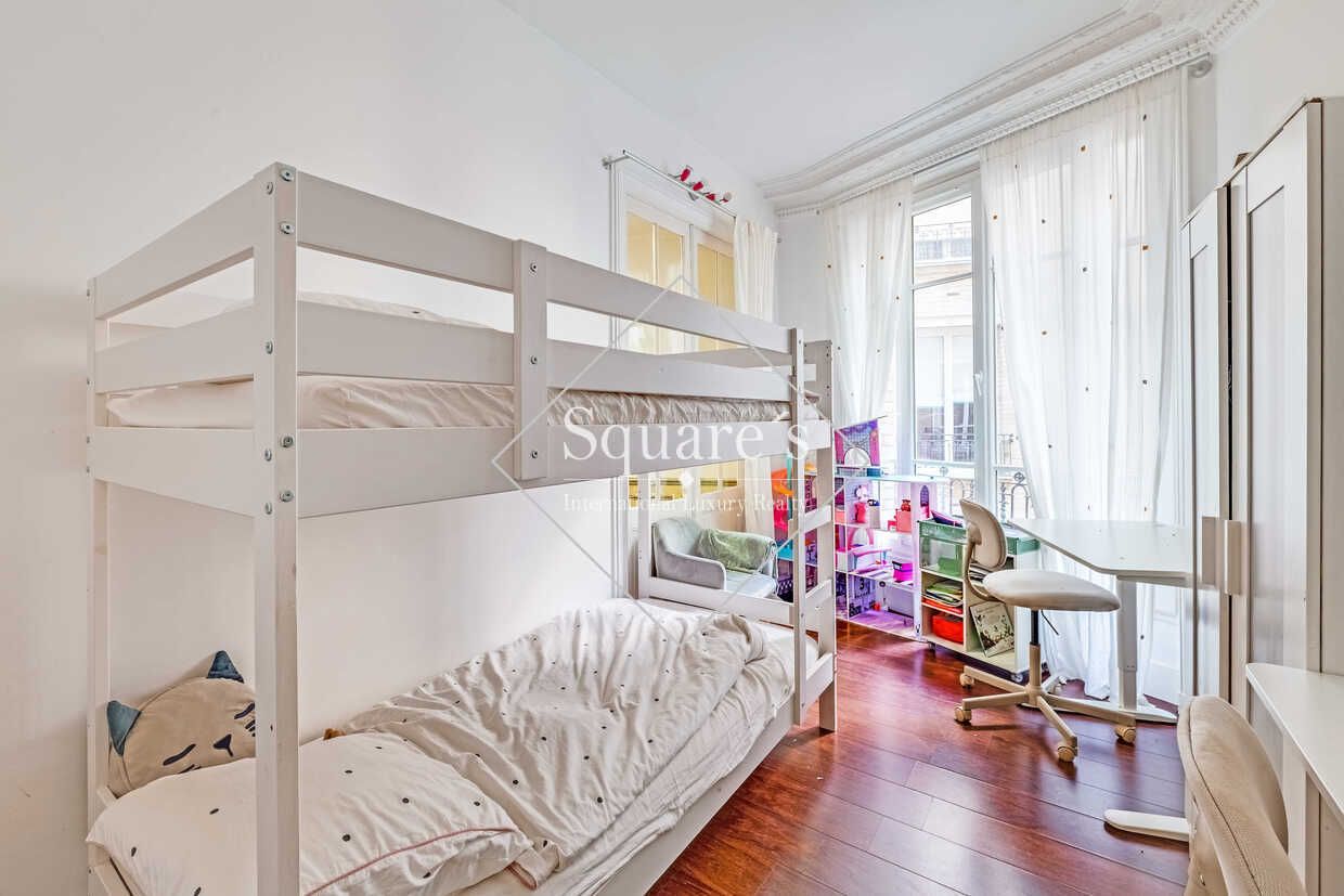 apartment 5 Rooms for sale on Paris 7ème (75007)