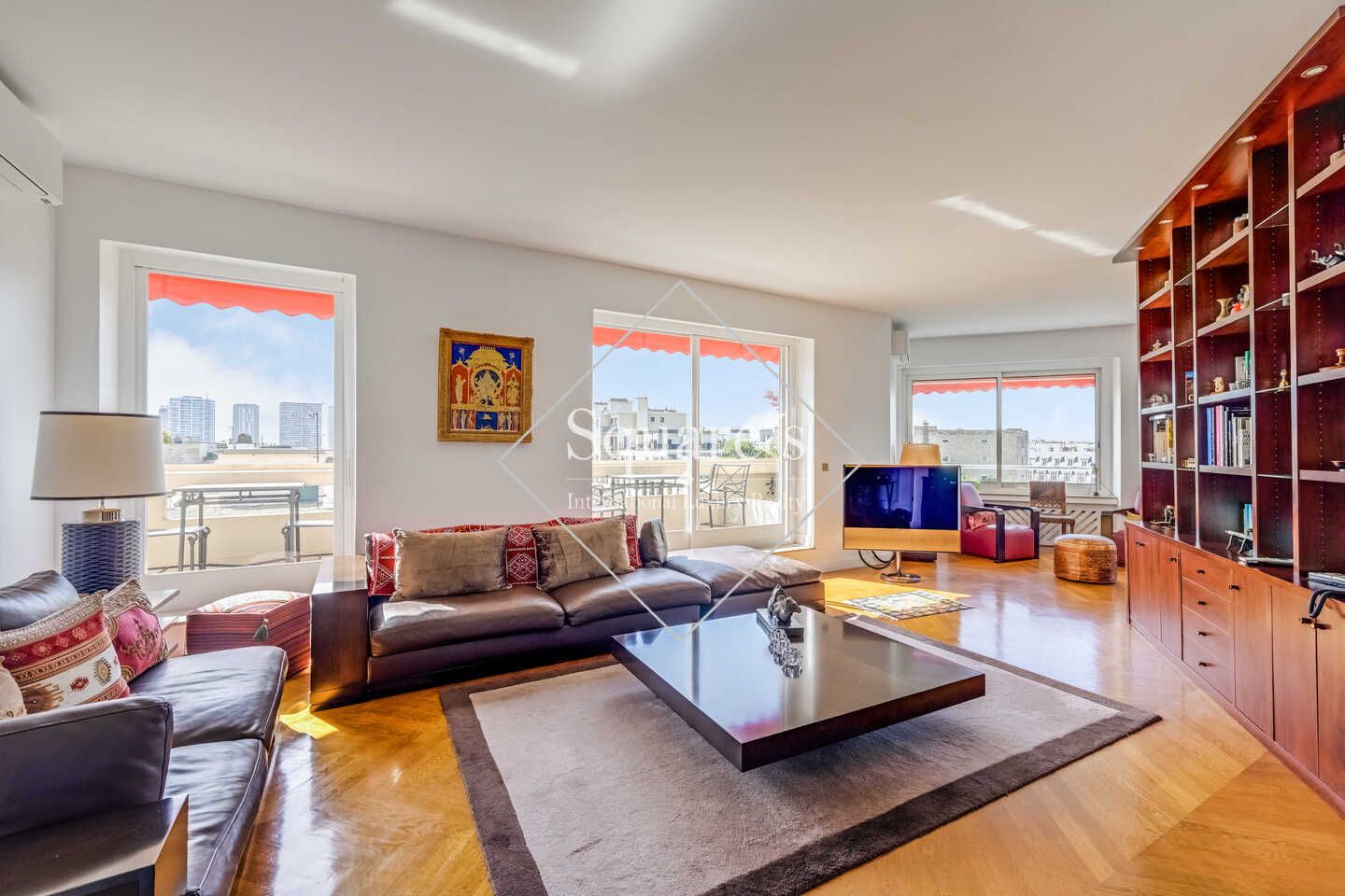 apartment 5 Rooms for sale on Paris 16ème (75016)