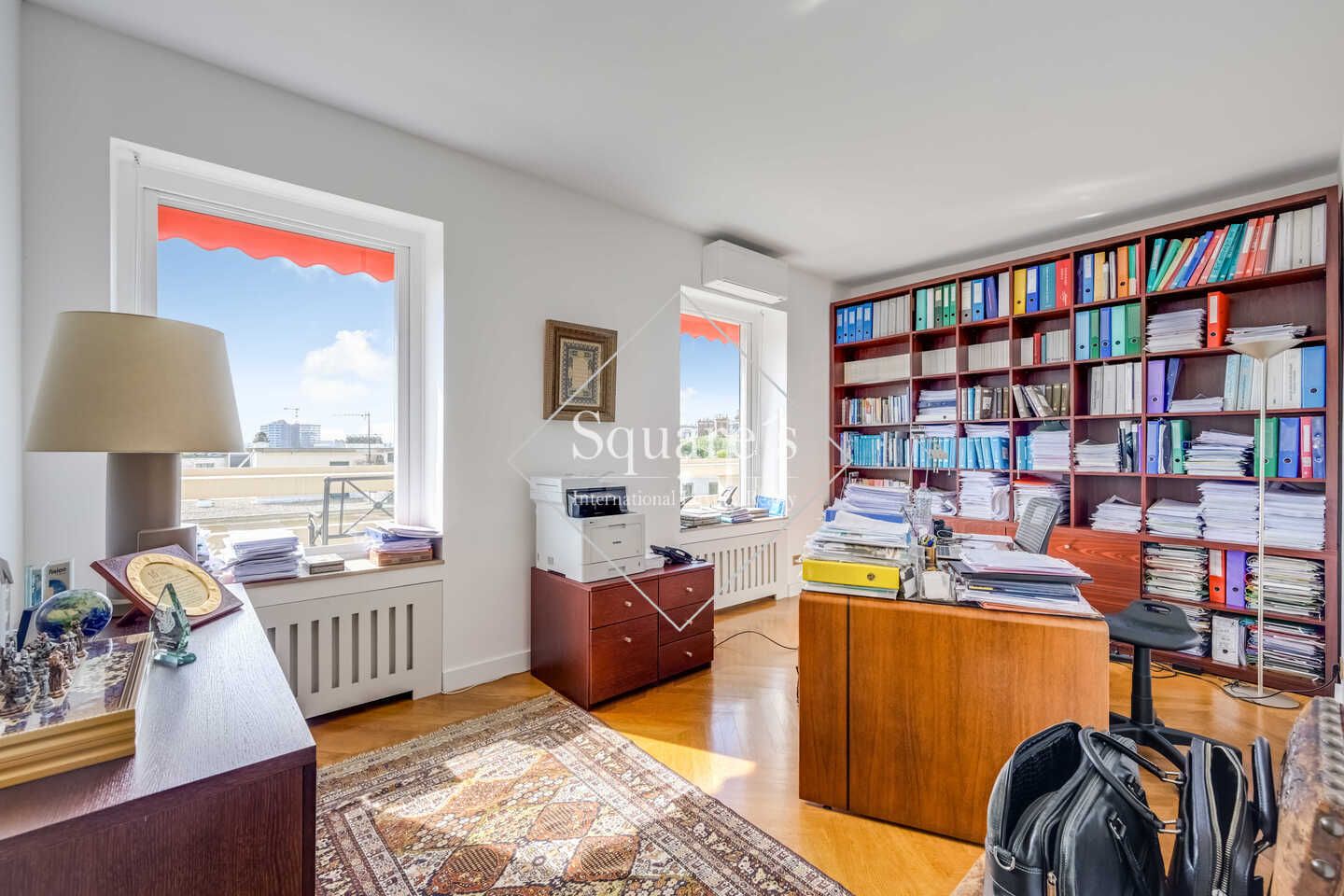 apartment 5 Rooms for sale on Paris 16ème (75016)