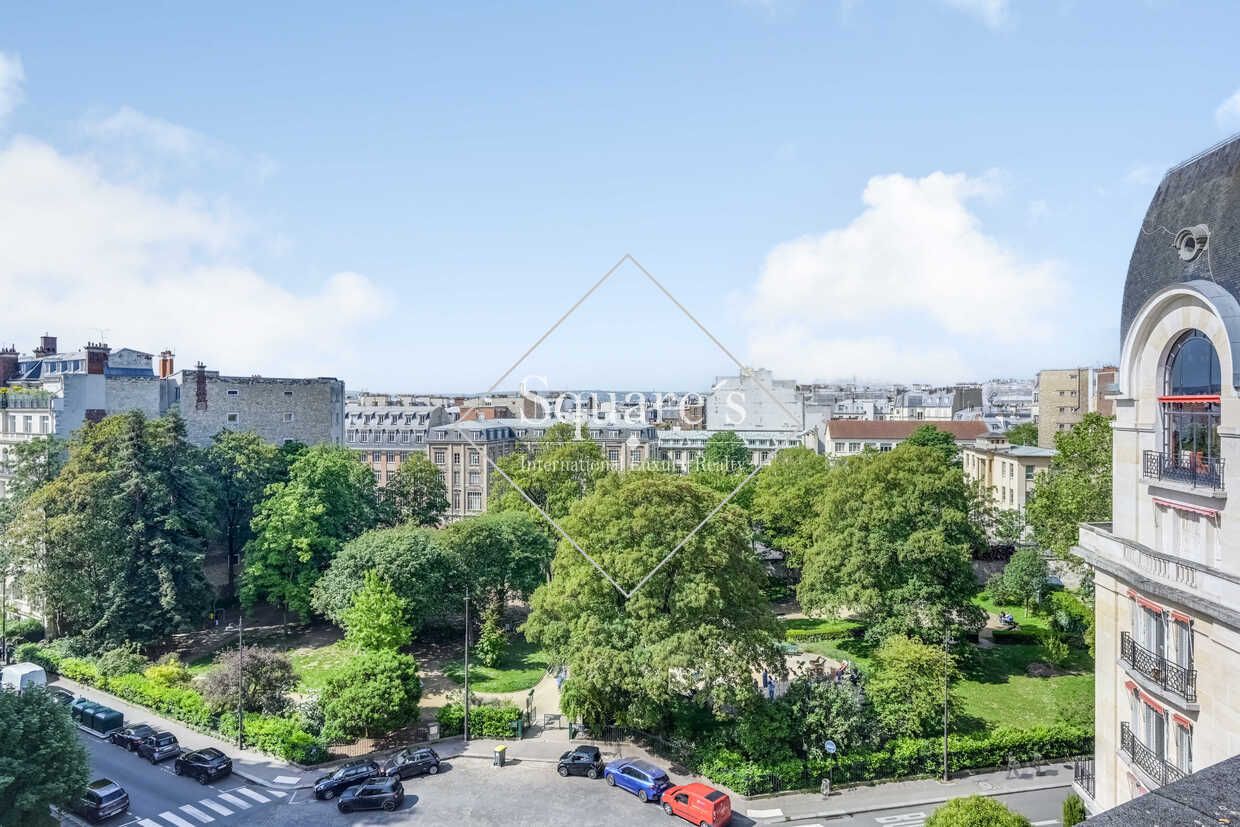 apartment 5 Rooms for sale on Paris 16ème (75016)