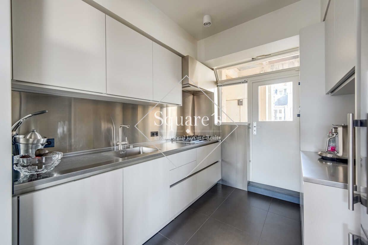 apartment 5 Rooms for sale on Paris 16ème (75016)