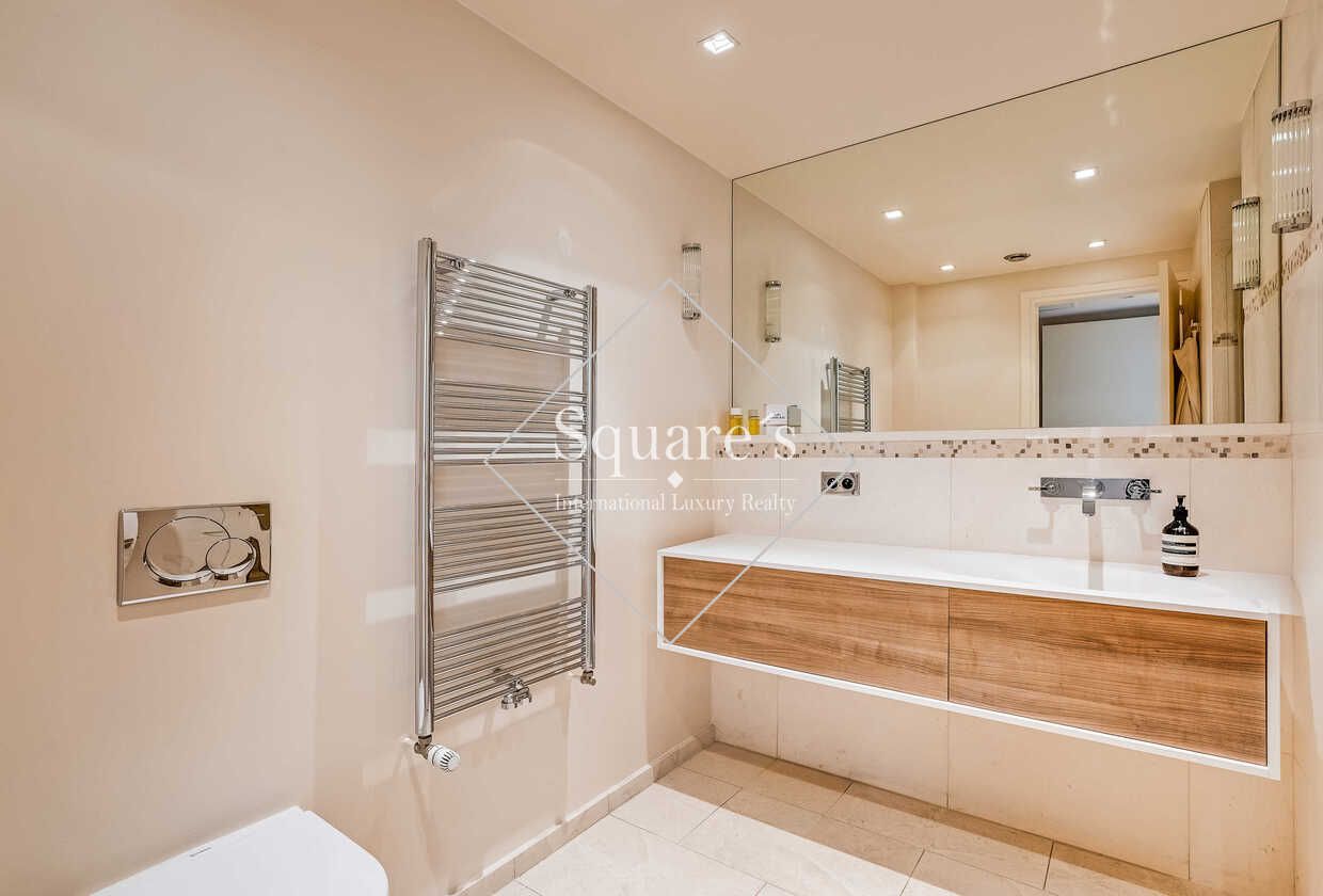 apartment 3 Rooms for sale on Neuilly-sur-Seine (92200)