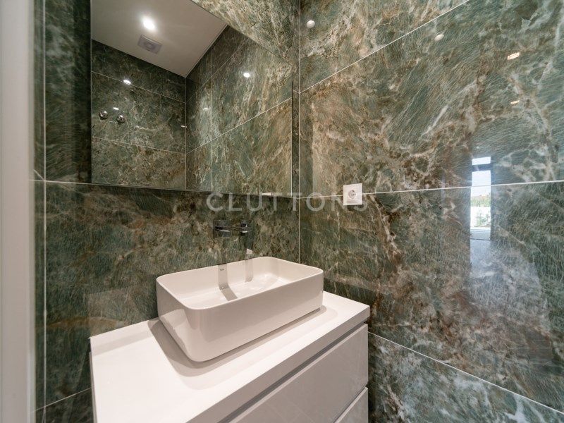 house 10 Rooms for sale on Cascais (2755)