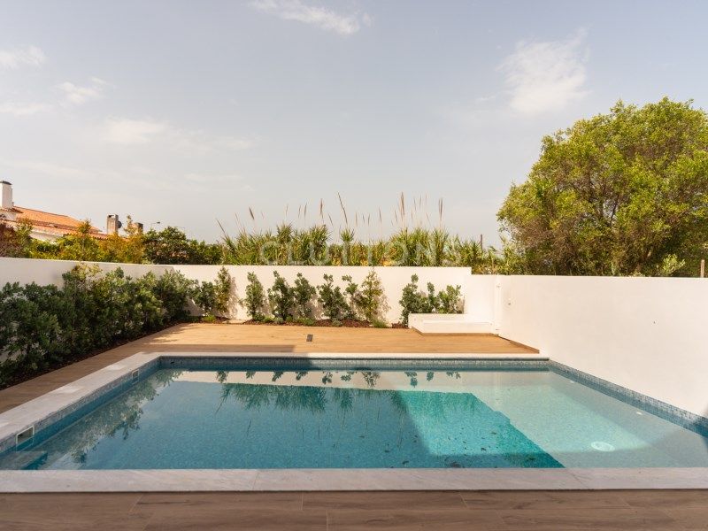 house 10 Rooms for sale on Cascais (2755)