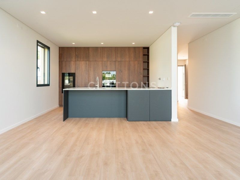house 10 Rooms for sale on Cascais (2755)