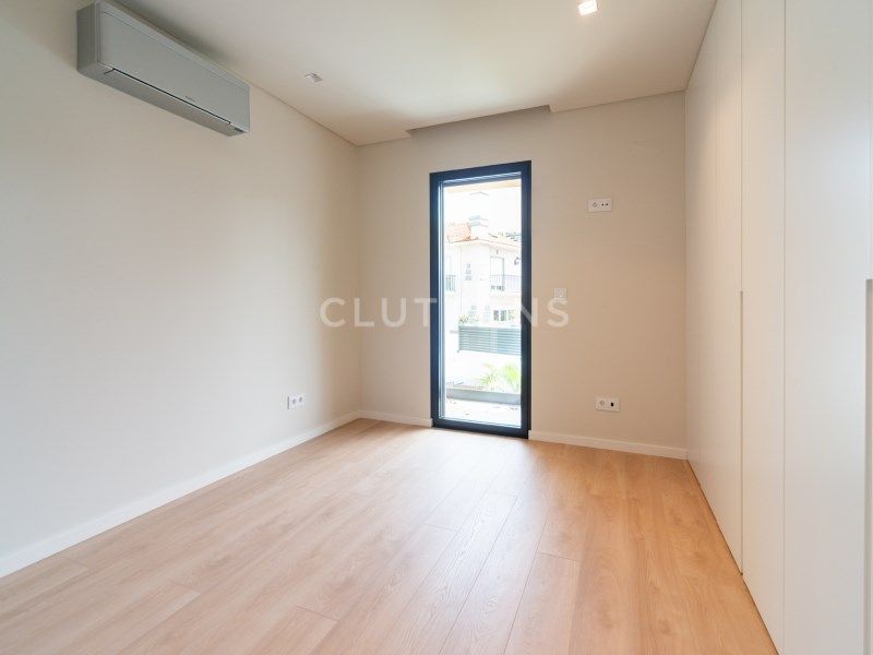 house 10 Rooms for sale on Cascais (2755)