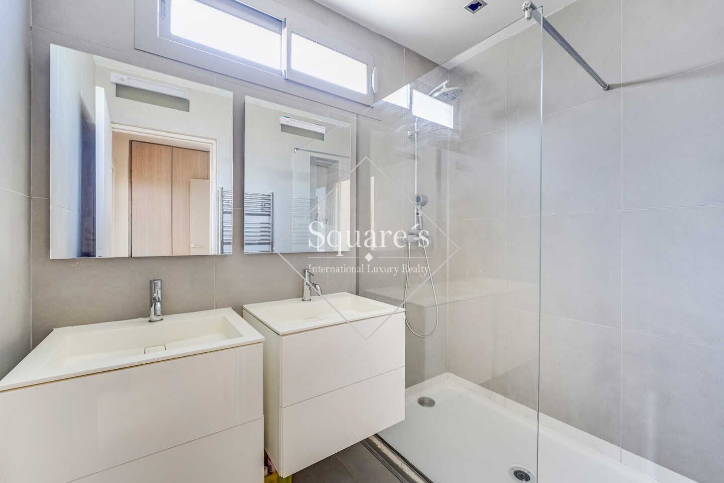 apartment 6 Rooms for sale on Neuilly-sur-Seine (92200)