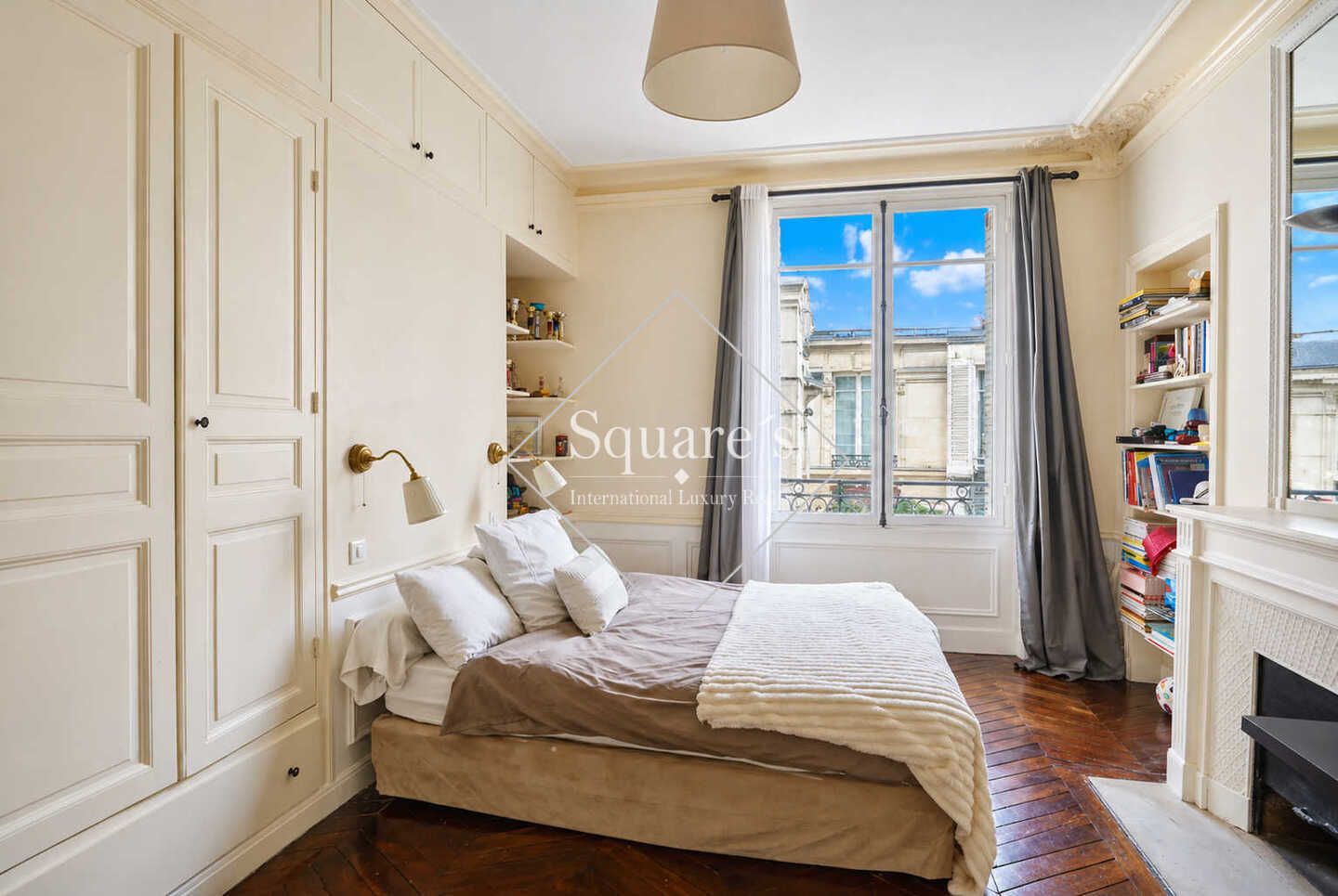 apartment 6 Rooms for sale on Paris 17ème (75017)