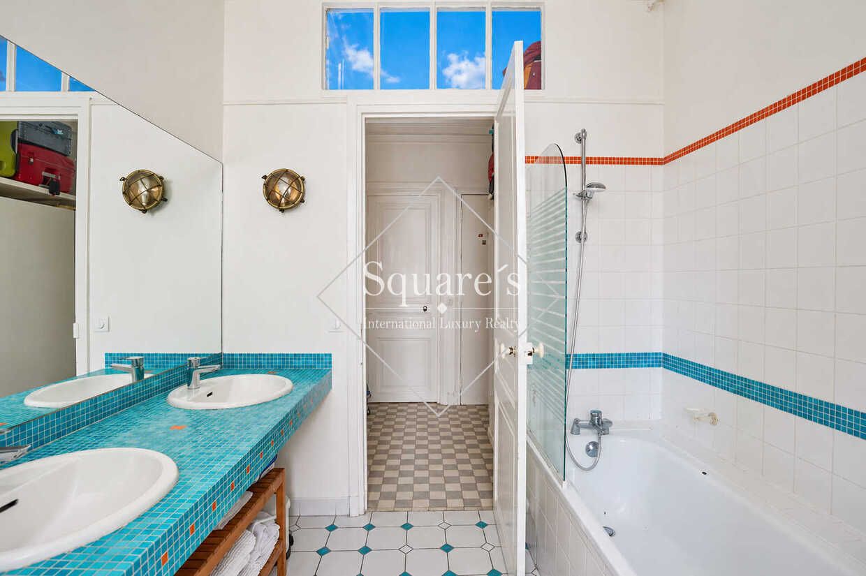 apartment 6 Rooms for sale on Paris 17ème (75017)