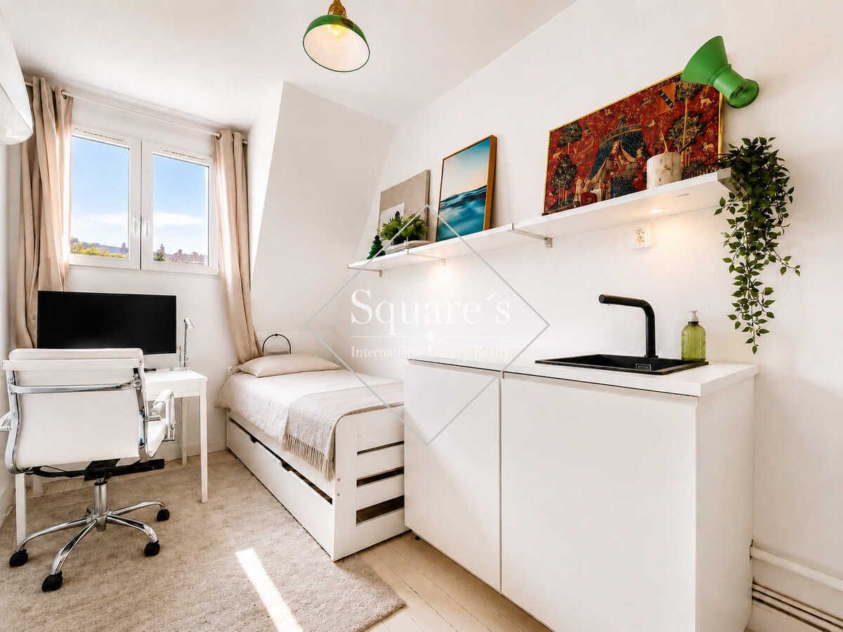 apartment 4 Rooms for sale on Neuilly-sur-Seine (92200)