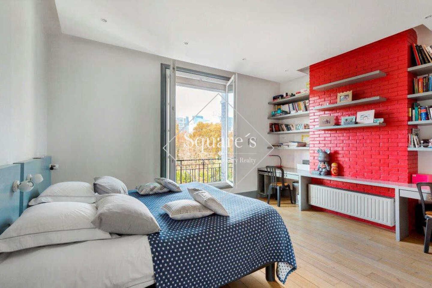 mansion (hôtel particulier) 14 Rooms for sale on Neuilly-sur-Seine (92200)
