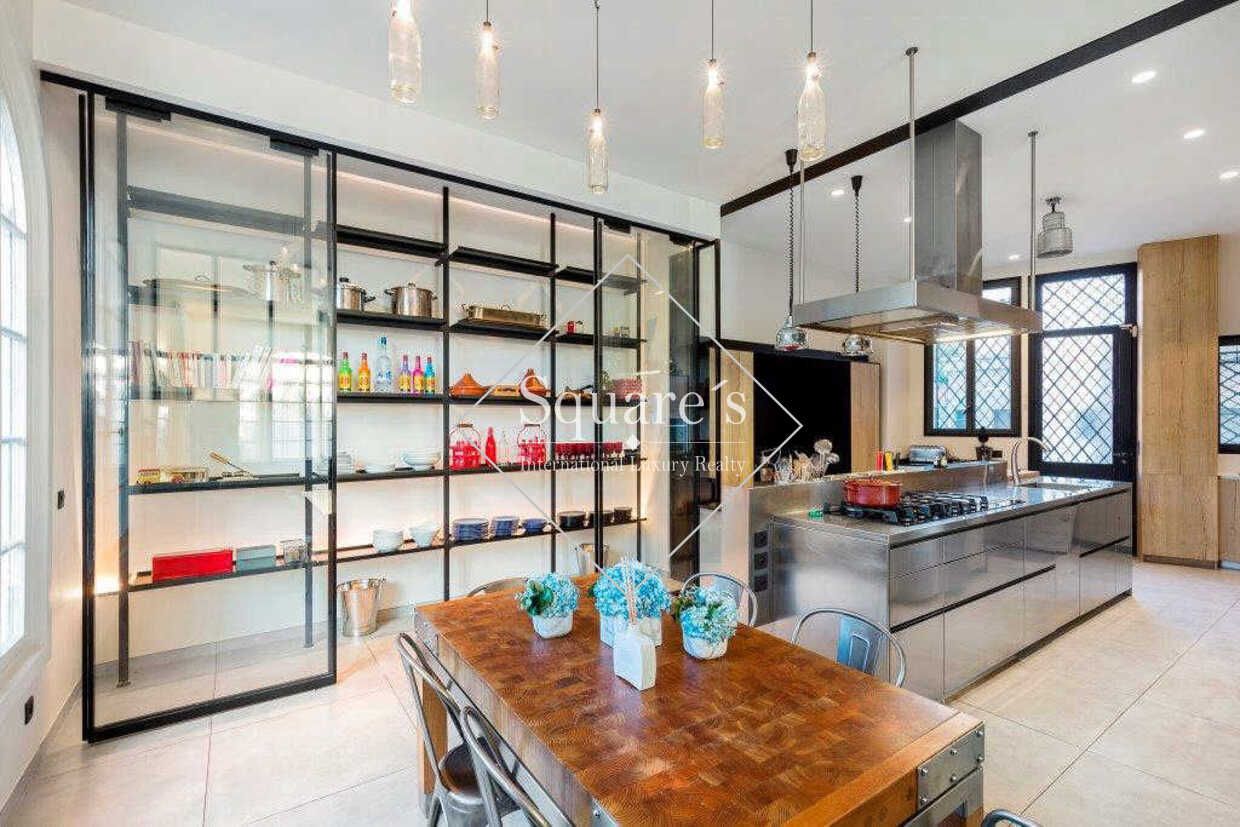mansion (hôtel particulier) 14 Rooms for sale on Neuilly-sur-Seine (92200)