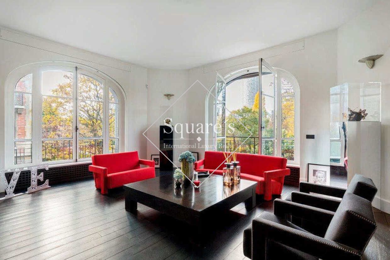 mansion (hôtel particulier) 14 Rooms for sale on Neuilly-sur-Seine (92200)