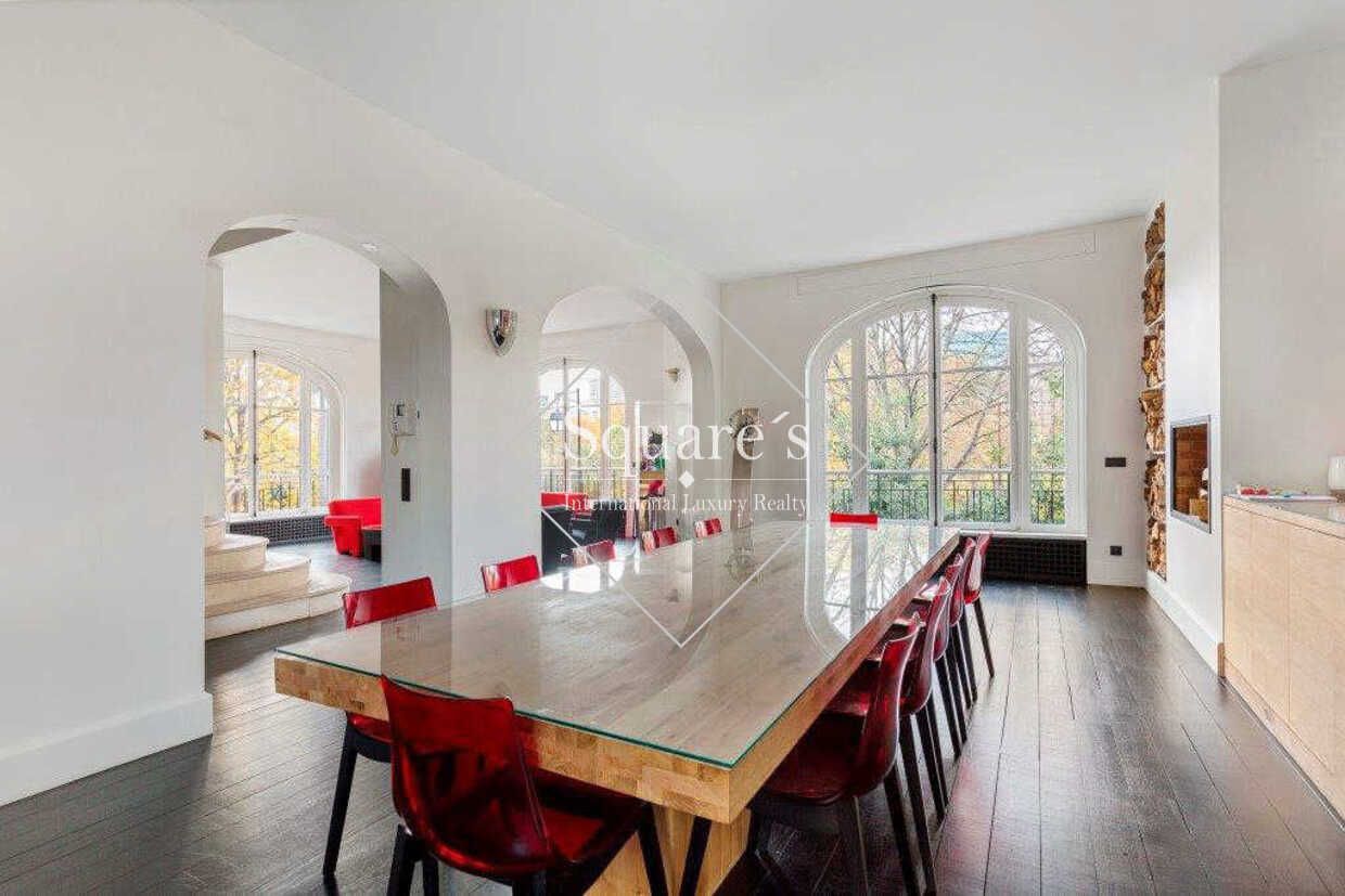 mansion (hôtel particulier) 14 Rooms for sale on Neuilly-sur-Seine (92200)