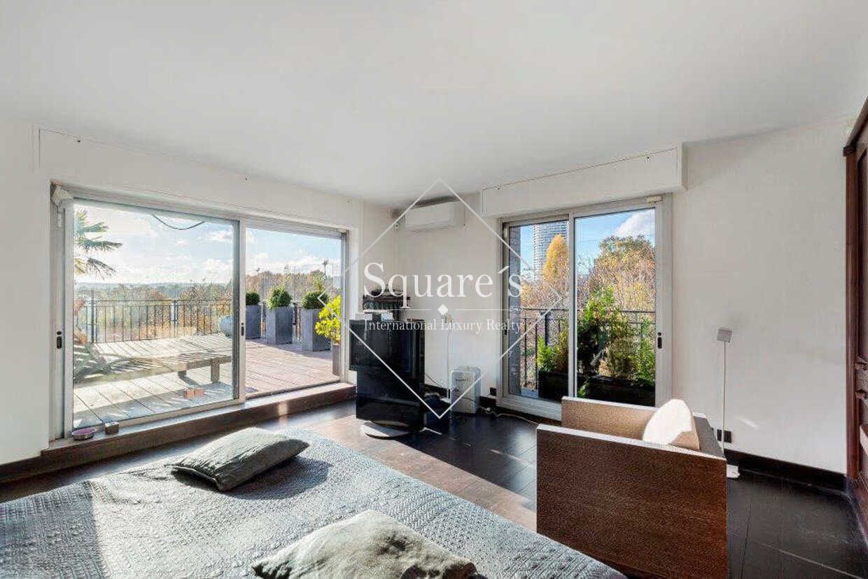 mansion (hôtel particulier) 14 Rooms for sale on Neuilly-sur-Seine (92200)