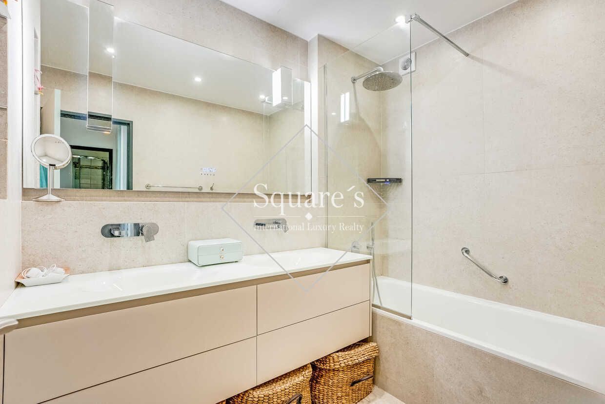 apartment 6 Rooms for sale on Neuilly-sur-Seine (92200)