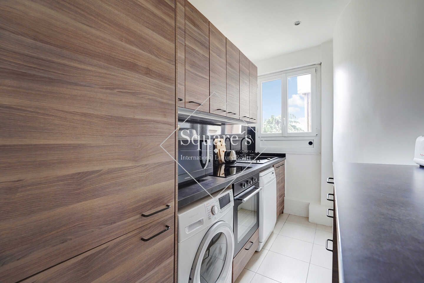 apartment 3 Rooms for sale on Neuilly-sur-Seine (92200)