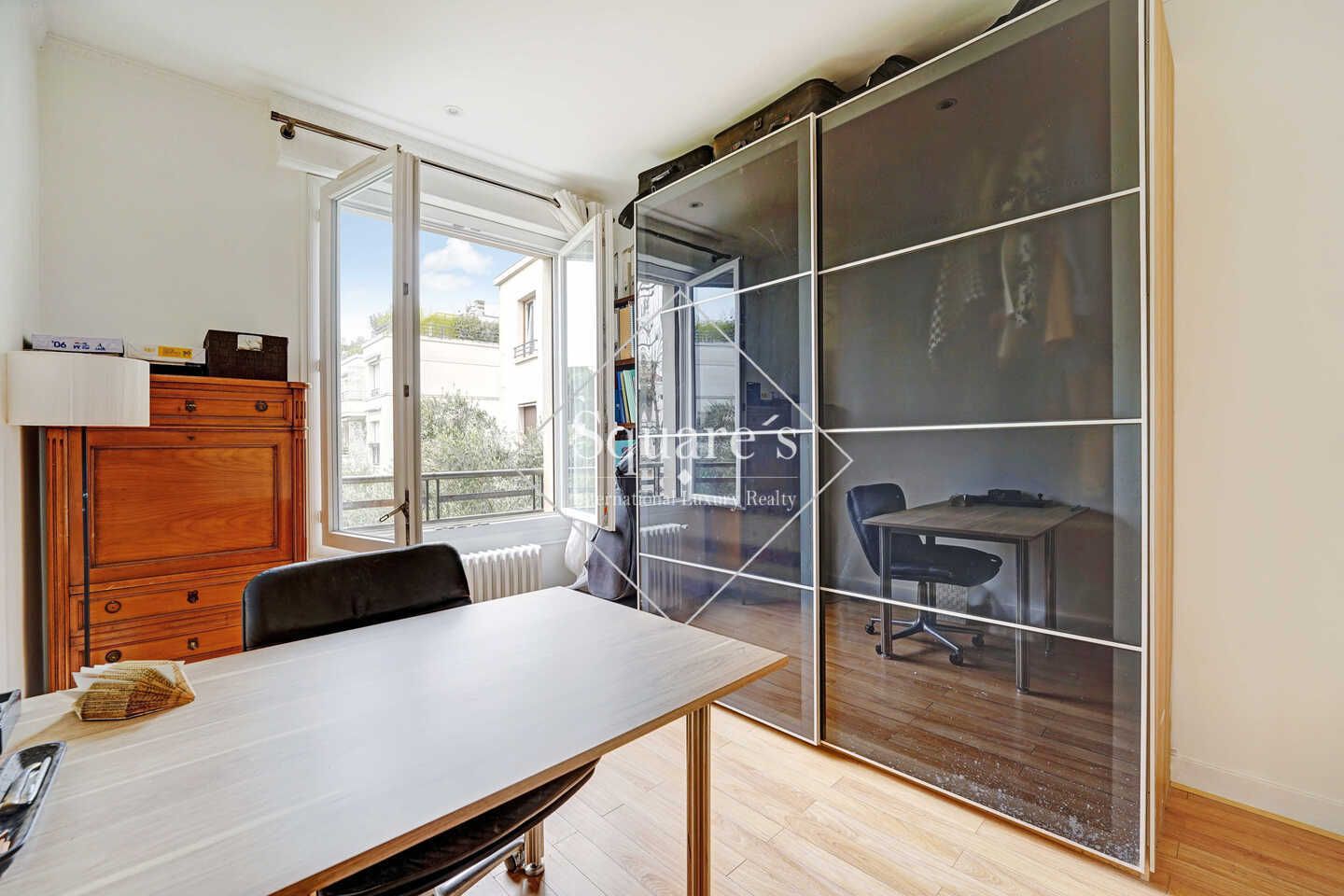apartment 3 Rooms for sale on Neuilly-sur-Seine (92200)