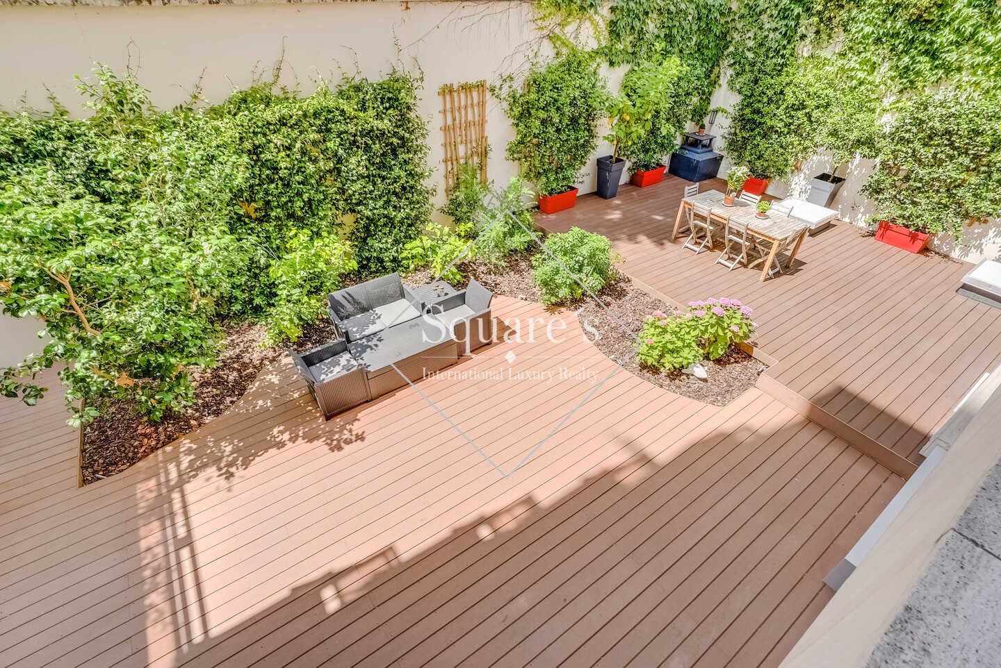 apartment 5 Rooms for sale on Neuilly-sur-Seine (92200)