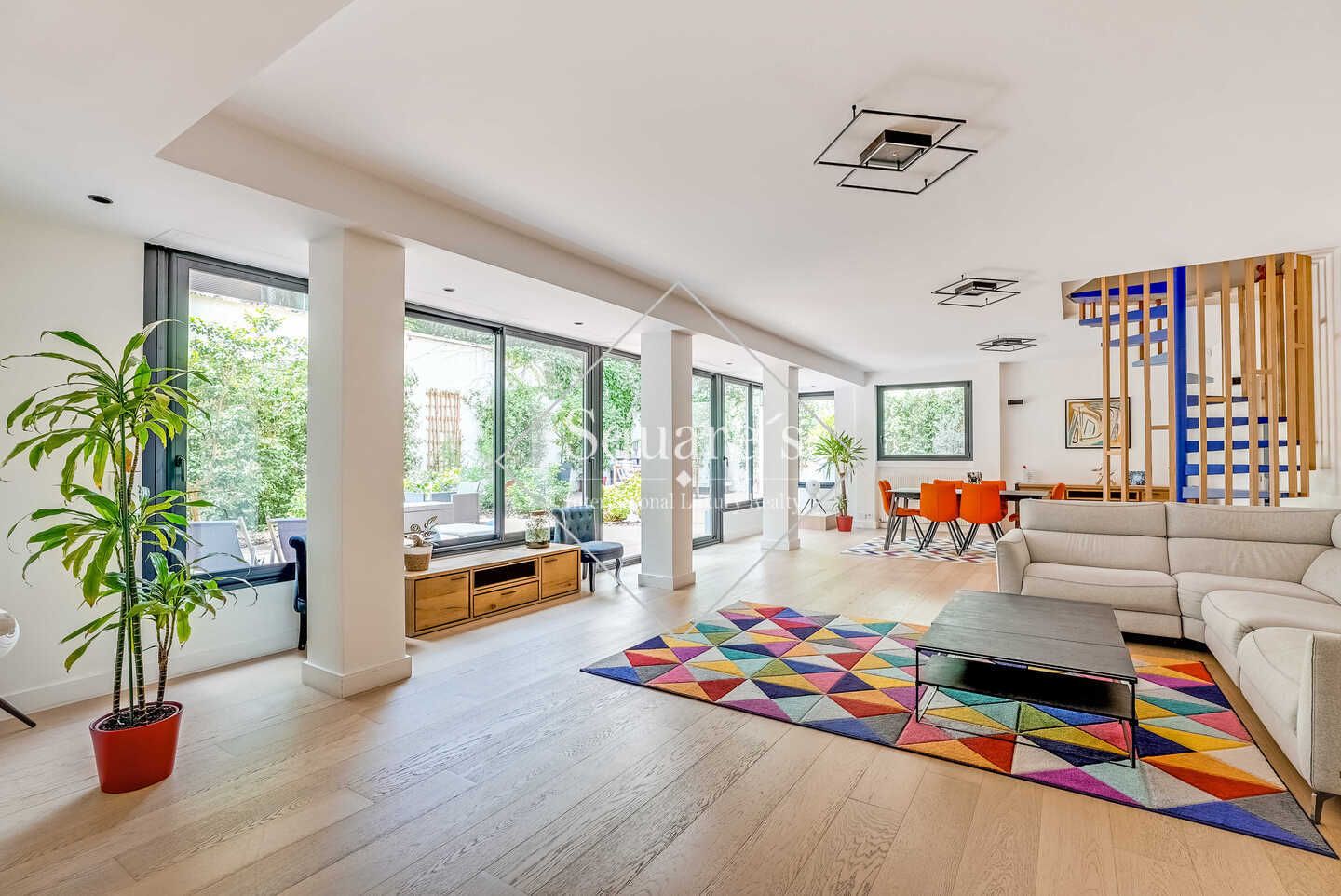 apartment 5 Rooms for sale on Neuilly-sur-Seine (92200)