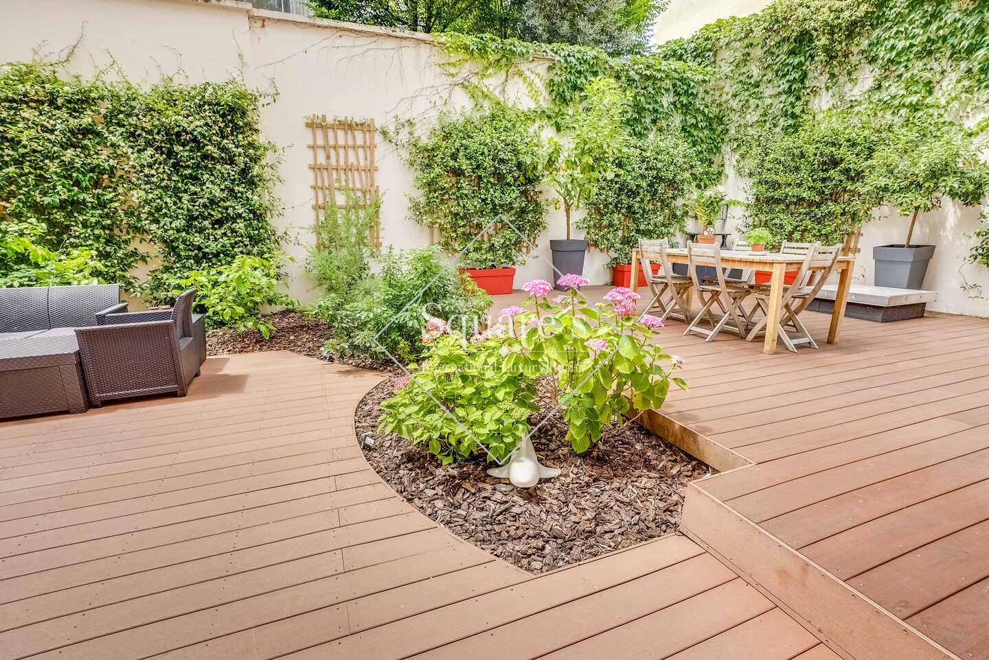 apartment 5 Rooms for sale on Neuilly-sur-Seine (92200)