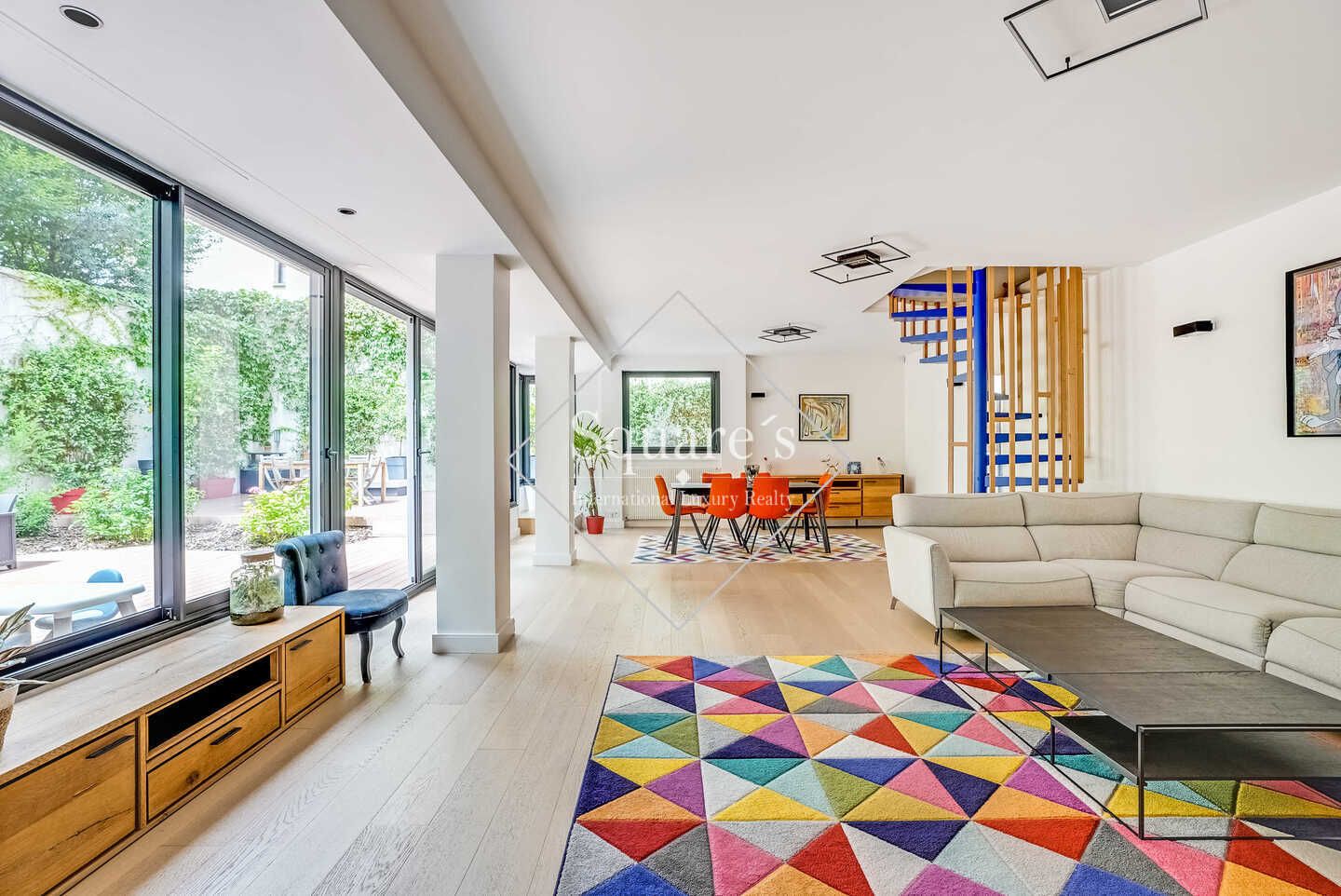 apartment 5 Rooms for sale on Neuilly-sur-Seine (92200)