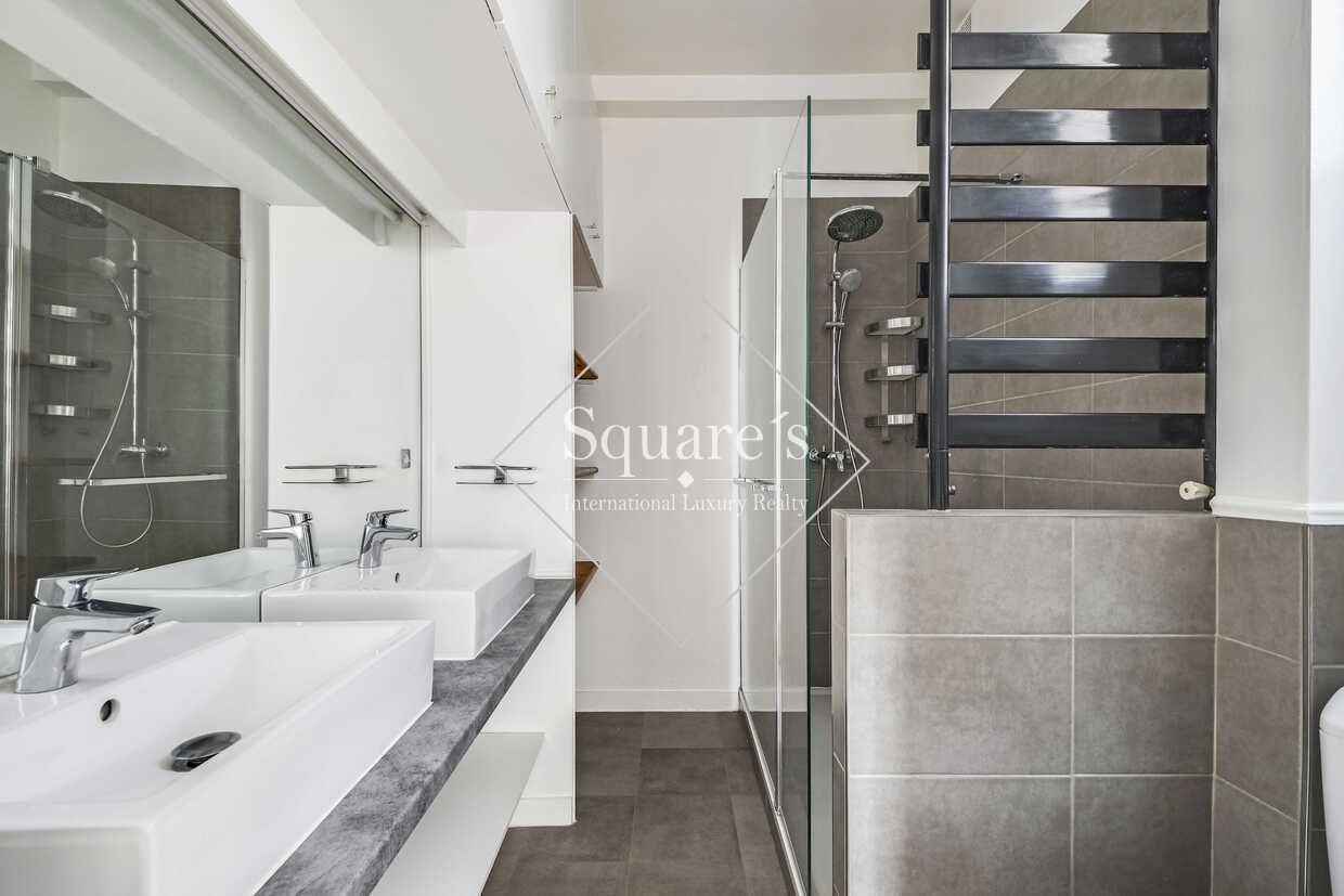 apartment 6 Rooms for sale on Paris 16ème (75016)