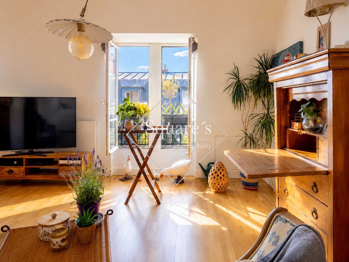 apartment 5 Rooms for sale on Paris 17ème (75017)