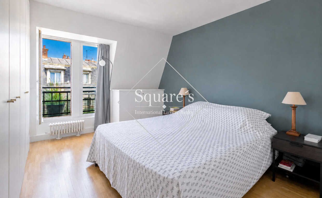 apartment 5 Rooms for sale on Paris 17ème (75017)