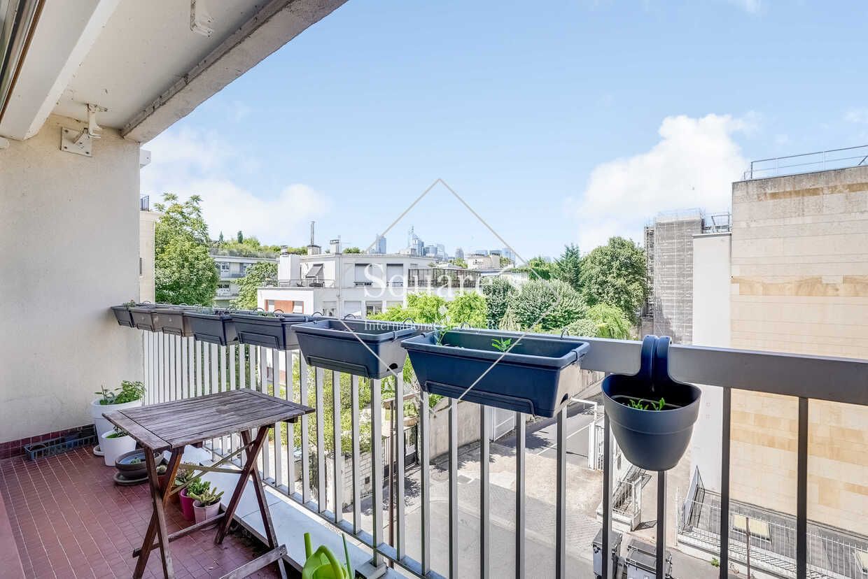 apartment 5 Rooms for sale on Neuilly-sur-Seine (92200)