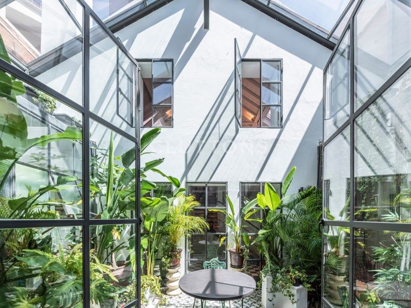 house 8 Rooms for sale on Lisboa (1300)