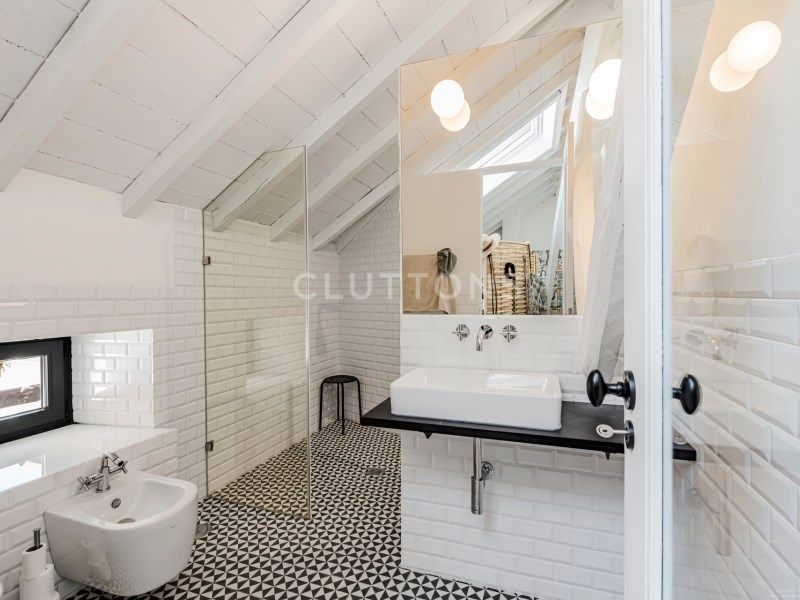 house 8 Rooms for sale on Lisboa (1300)
