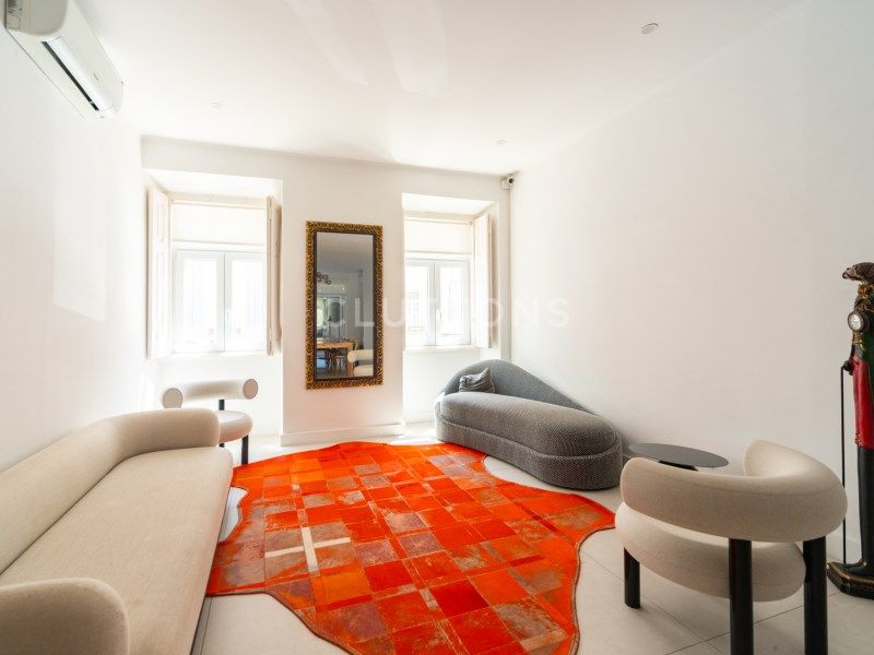 house 11 Rooms for sale on Lisboa (1350)