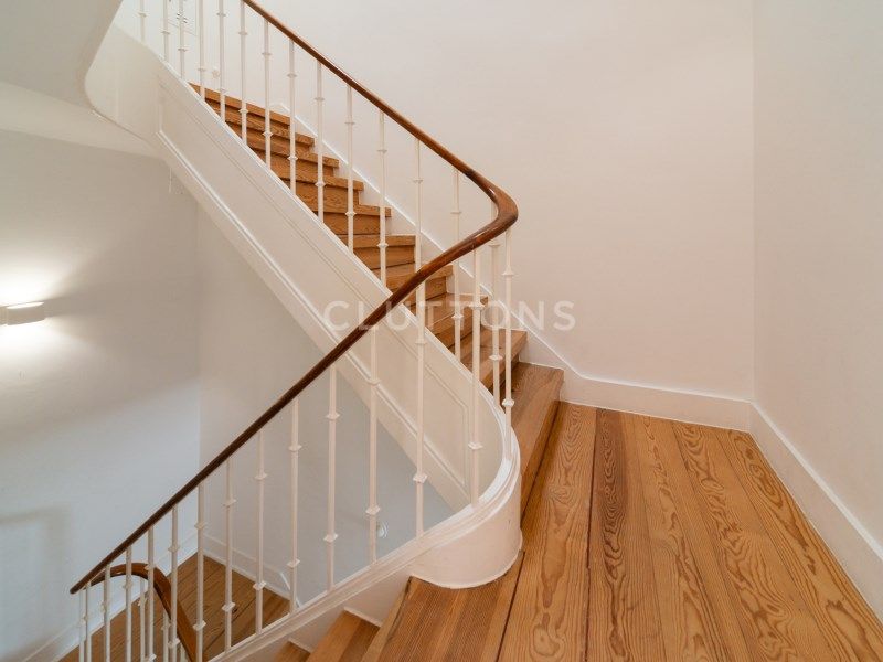house 11 Rooms for sale on Lisboa (1350)