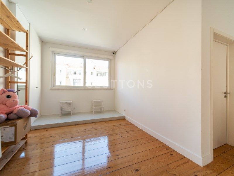 house 11 Rooms for sale on Lisboa (1350)