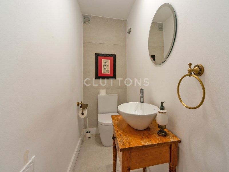 house 11 Rooms for sale on Lisboa (1350)