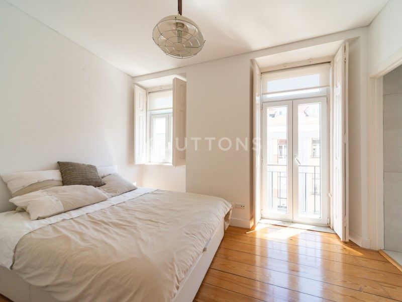 house 11 Rooms for sale on Lisboa (1350)